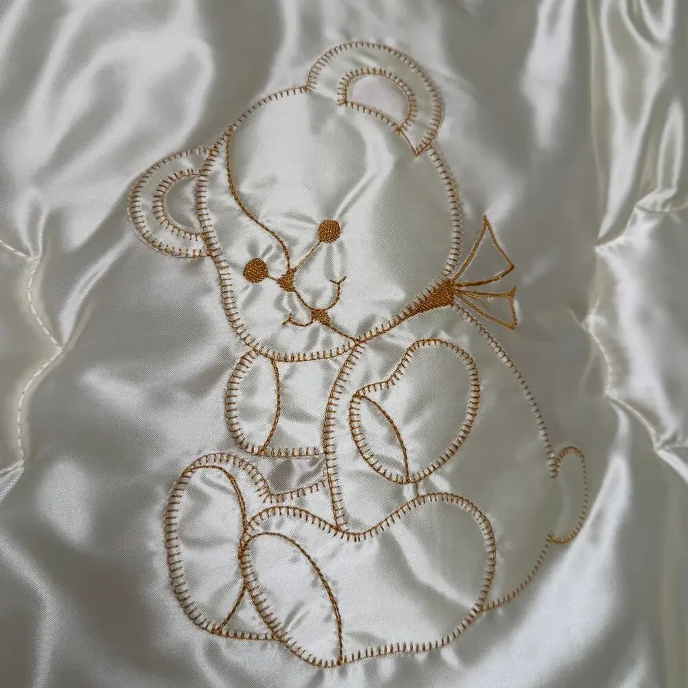 Vintage 1960s The Quiltex Co Satin Baby Crib Comforter Teddy Bear Ruffle 34x42